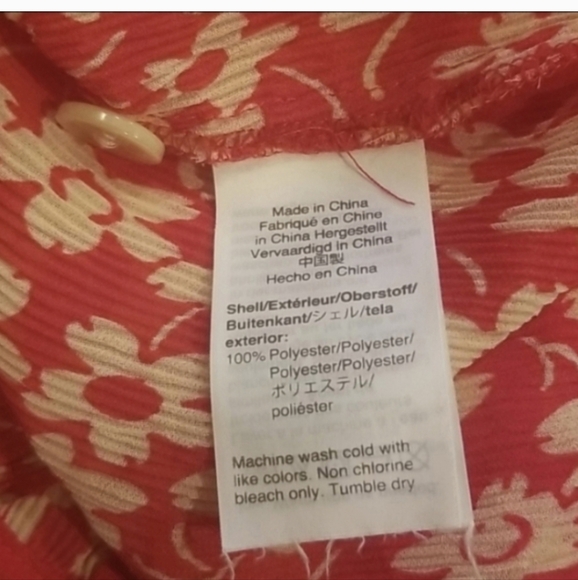 Madewell Crinkled Button-Back Tie Tee in Full Bloom Red Small - Picture 9 of 9